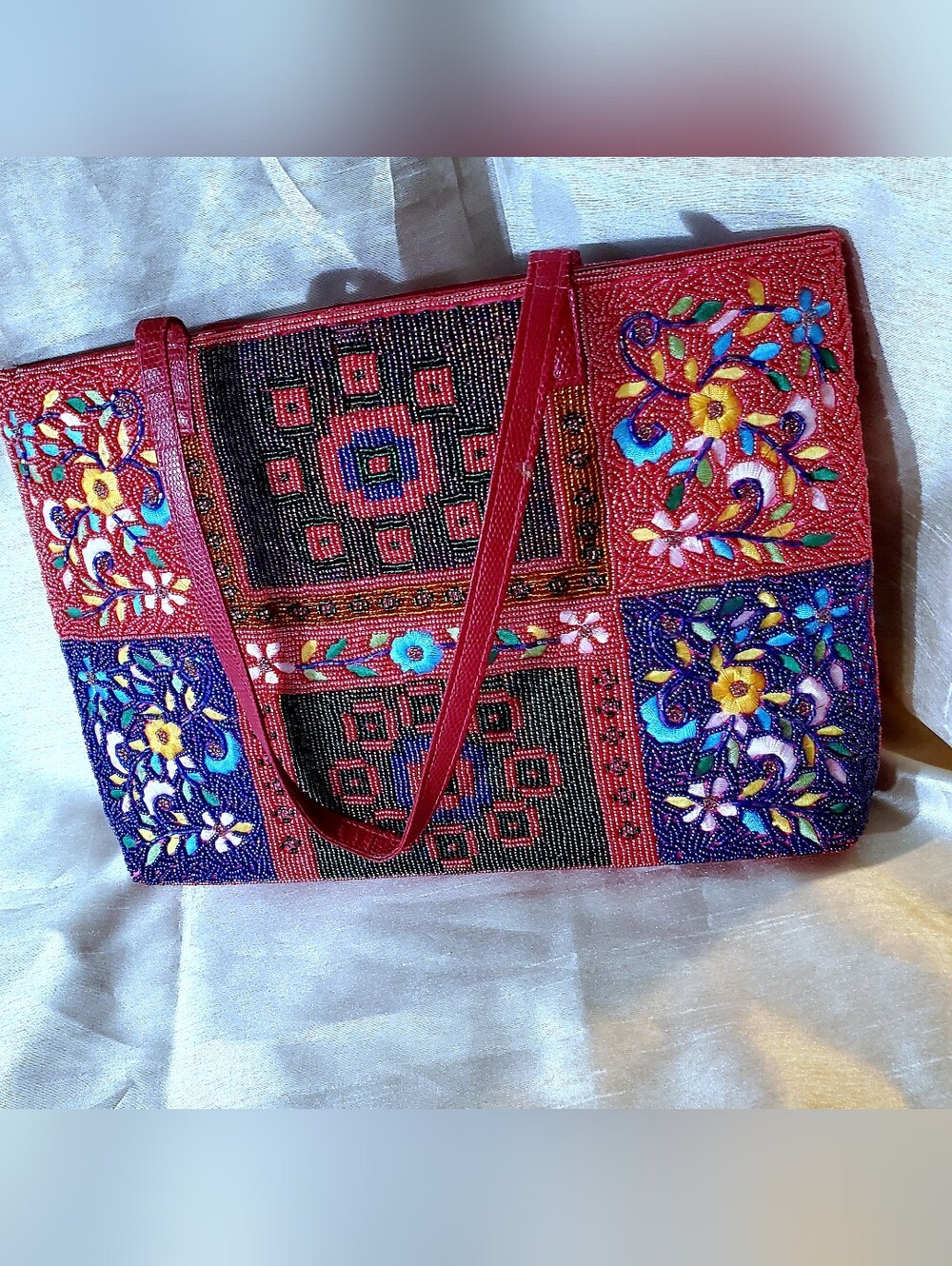 Rare Beaded Embroidered Red Patchwork Tote Bag - Stylish Women's Shoulder Bag - Picture 7 of 10